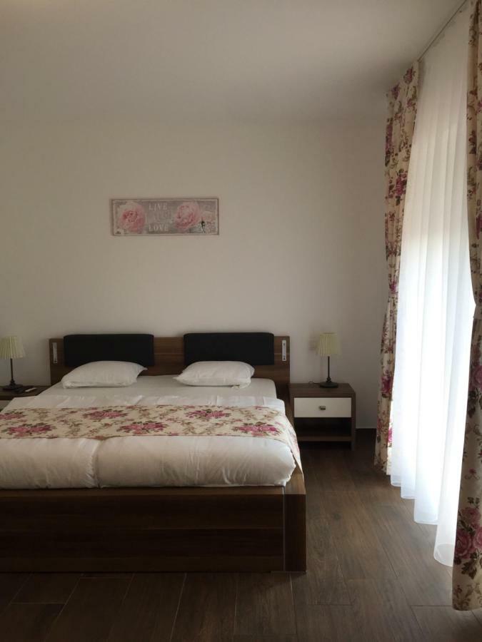 Villa Residence Sînmartin Kültér fotó
